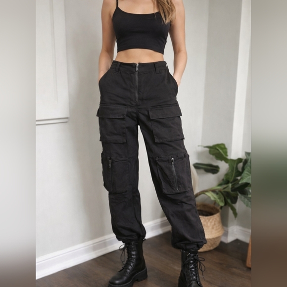 FP Movement by Free People Pants - FREE PEOPLE FP Movement Black Utility Structured Cargo Pants. Size Small